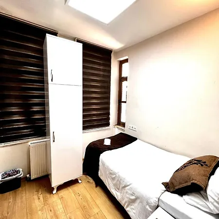 فندق Ariya Yildiz 2 3*