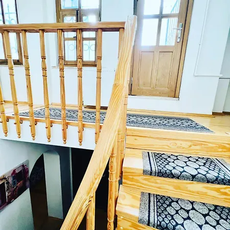 Ariya Yildiz 2 מלון