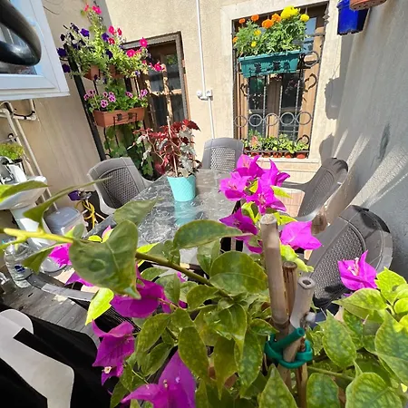 Ariya Yildiz 2 מלון